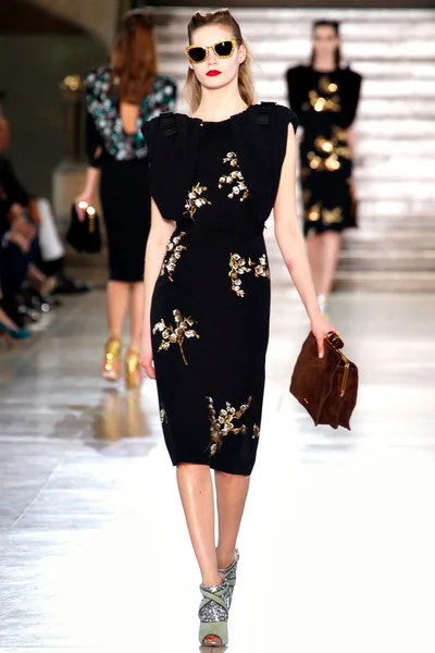 Look 38